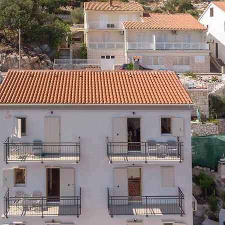 Brand New Apt W Balcony & Perfect Seaview At Center Hvar Town Exterior photo