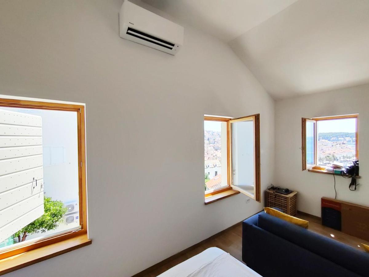 Brand New Apt W Balcony & Perfect Seaview At Center Hvar Town Exterior photo