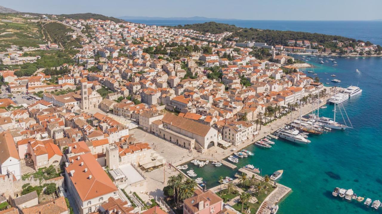 Brand New Apt W Balcony & Perfect Seaview At Center Hvar Town Exterior photo